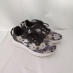Charly Womens Grey Black Digital Camo Low Top Sneakers 1049711 Size 8
